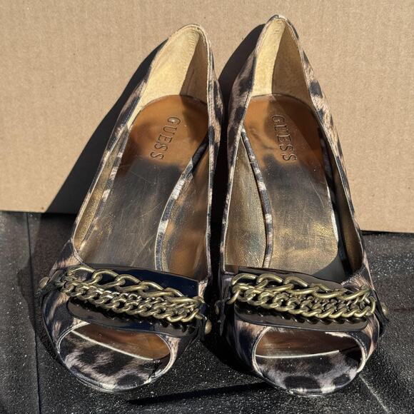 Guess Shoes Womens Size 8.5 Leopard Print Peep Toe Chain High Heel Dress Pumps - Picture 8 of 12